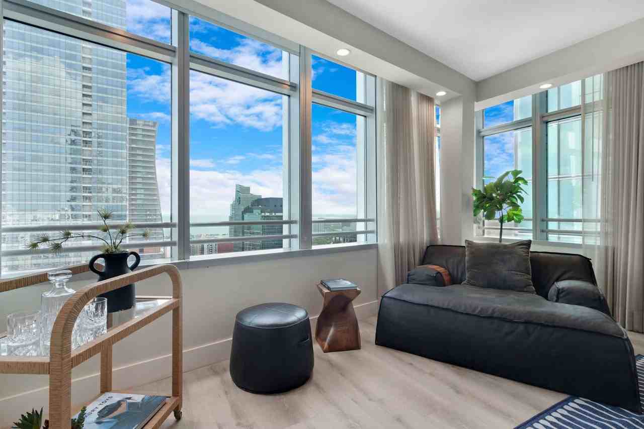 1395 Brickell Avenue - Photo 3 of 96