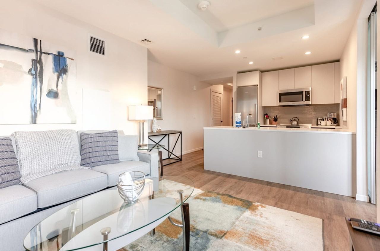 131 Seaport Blvd #1050357P - Photo 3 of 15