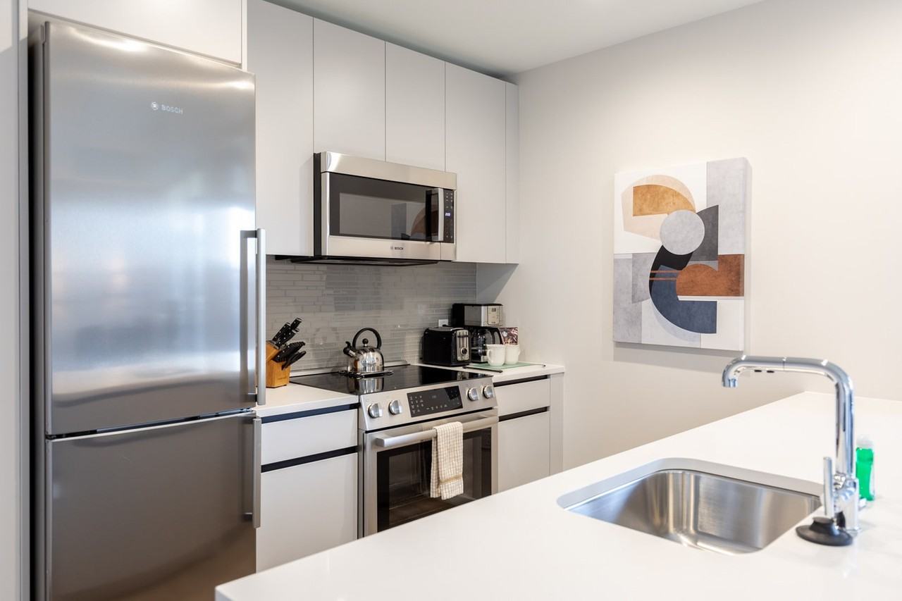 131 Seaport Blvd #1050357P - Photo 7 of 15