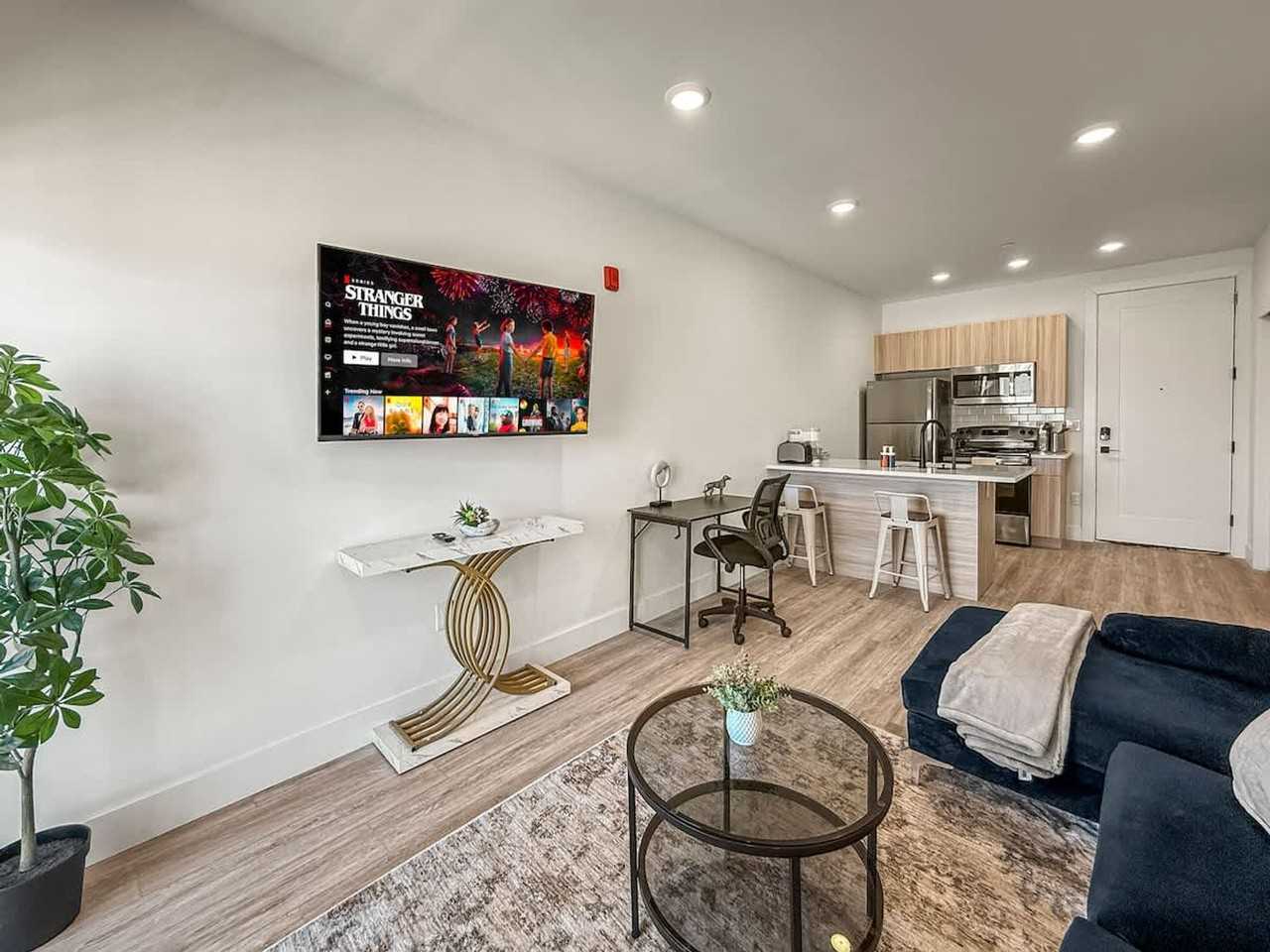 2400 E Huntingdon St #1075545P - Photo 3 of 15