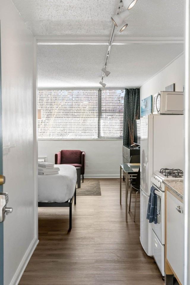 47 25th Street Northwest - Photo 6 of 27