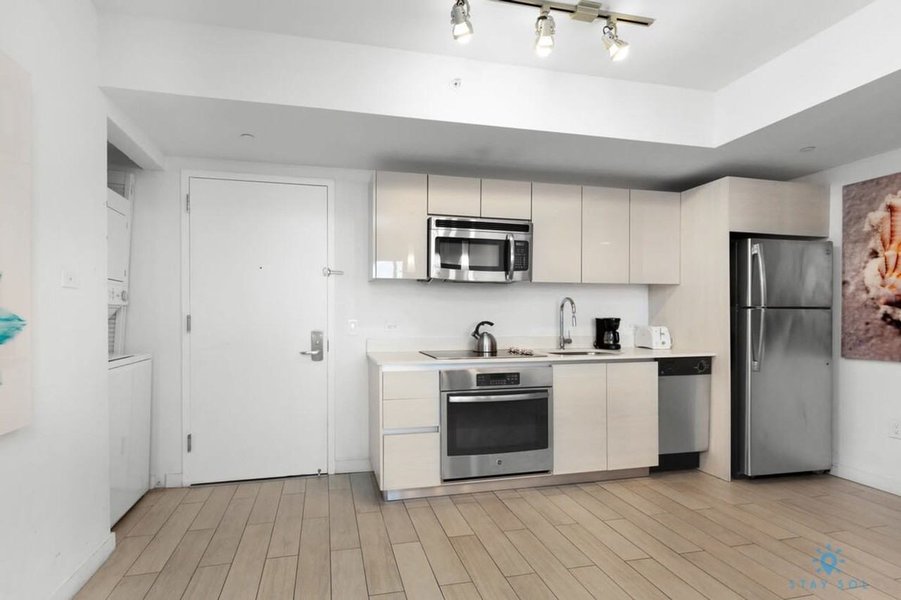 1180 East Hallandale Beach Boulevard #1227256P - Photo 7 of 30