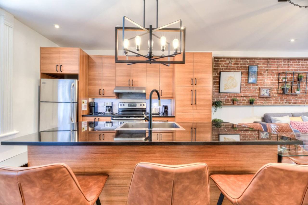 3833 Rue Saint-Denis #1234645P - Photo 2 of 22