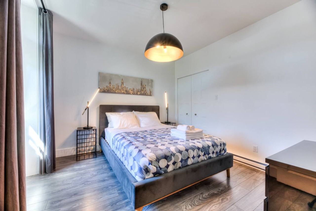 3833 Rue Saint-Denis #1234645P - Photo 4 of 22