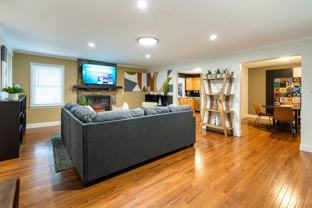 306 Jason Ct - Photo 1 of 1