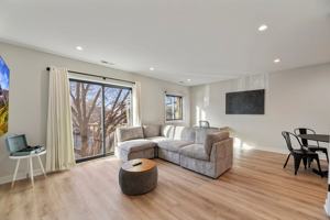 featured image of 7201 N Western Ave