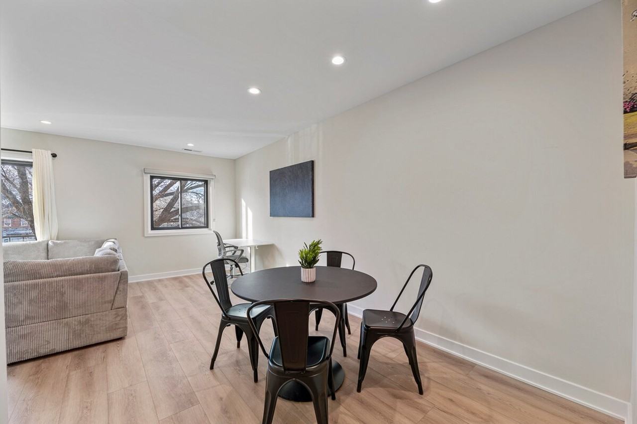 7201 N Western Ave #1236833P - Photo 6 of 17