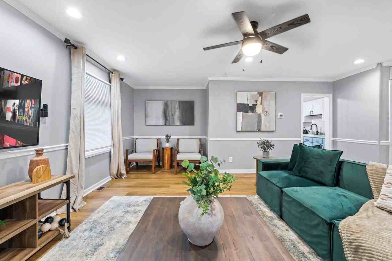 17433 Harlem Ave #1237879P - Photo 7 of 29