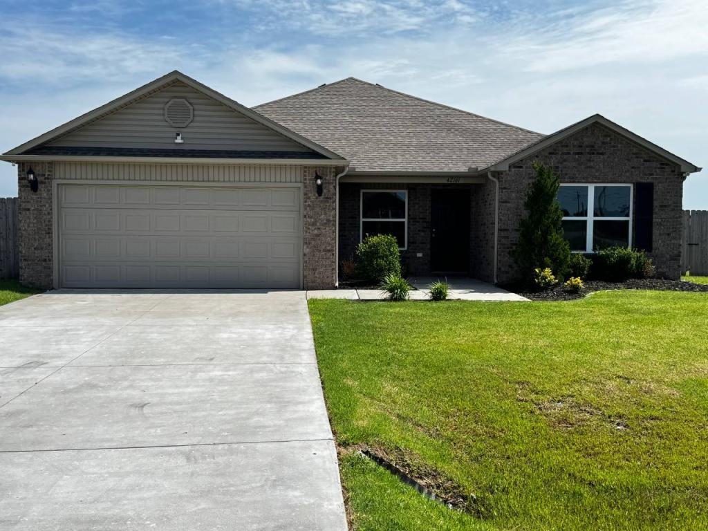 42161 Max Henry Dr - Photo 2 of 4