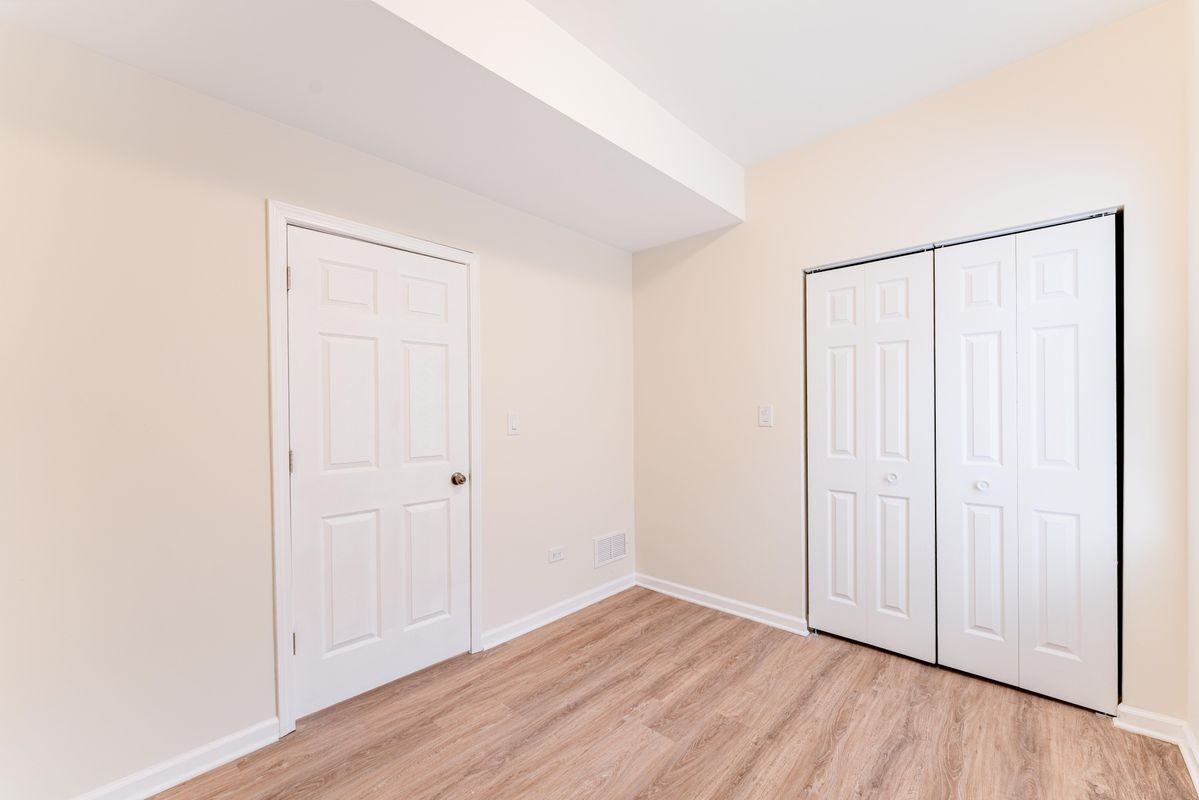 5025 W Huron St ##2 - Photo 3 of 17