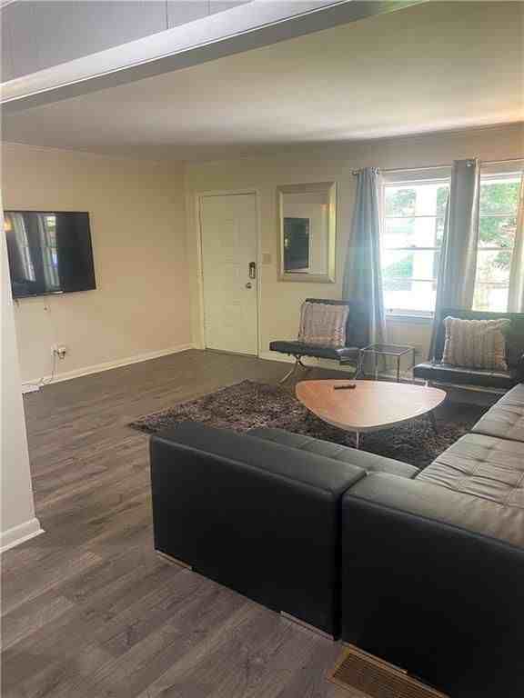 3328 Ferncliff Pl Ne - Photo 2 of 36