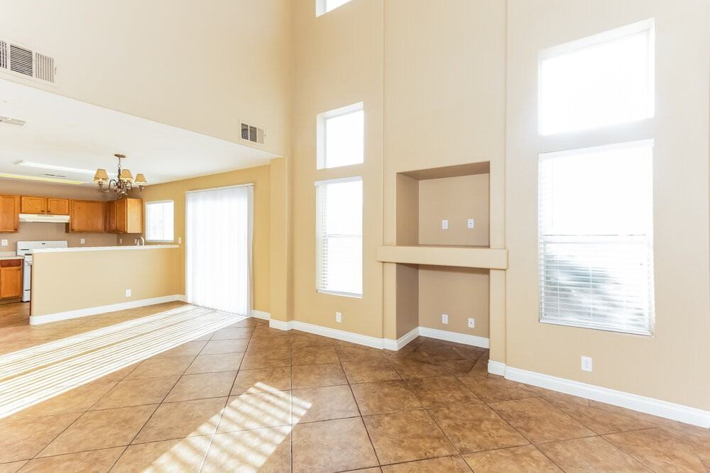 7300 Lost Shadow Ct - Photo 6 of 18