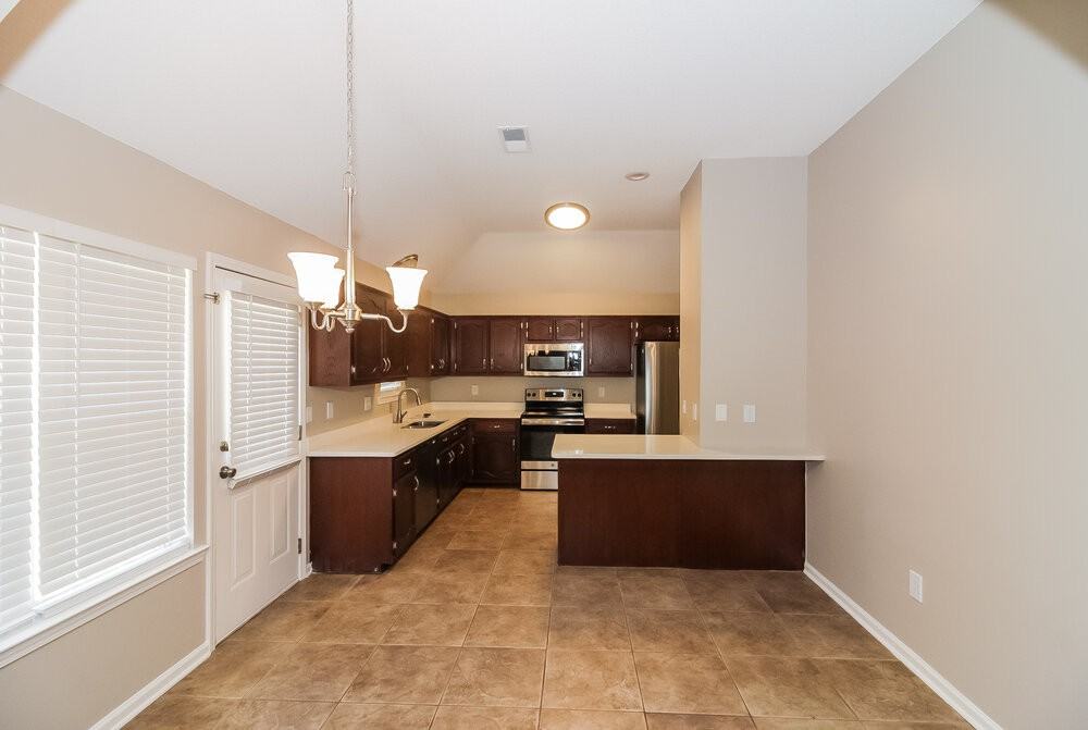 6178 Morgan Manor Dr E - Photo 7 of 15