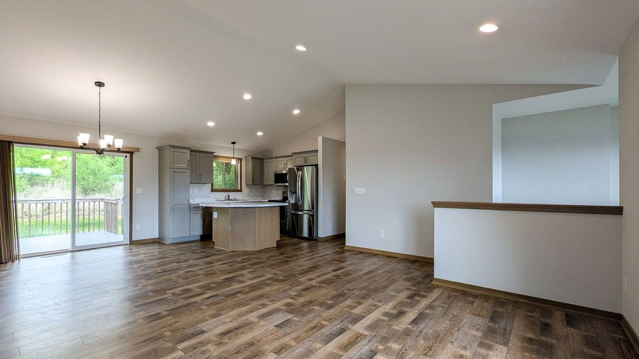 2201 Hadley Hills Dr Ne - Photo 5 of 35
