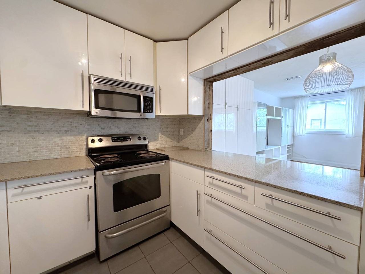 1175 Queen St E #B - Photo 5 of 19