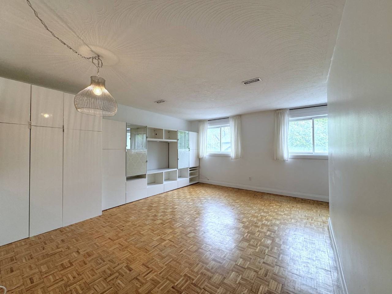 1175 Queen St E #B - Photo 7 of 19