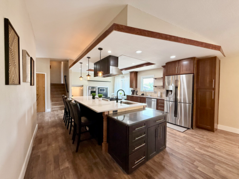 301 W Mangrum Dr - Photo 3 of 31