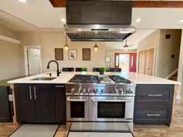 featured image of 301 W Mangrum Dr