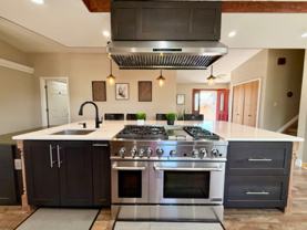 301 W Mangrum Dr - Photo 1 of 1