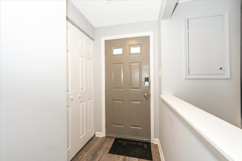 214 Ashfield Ct - Photo 2 of 20