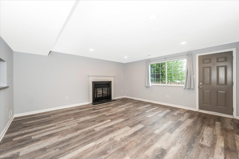 214 Ashfield Ct - Photo 3 of 20