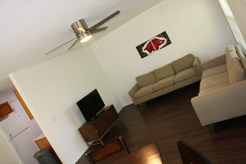 594 W Moan Pl - Photo 3 of 17