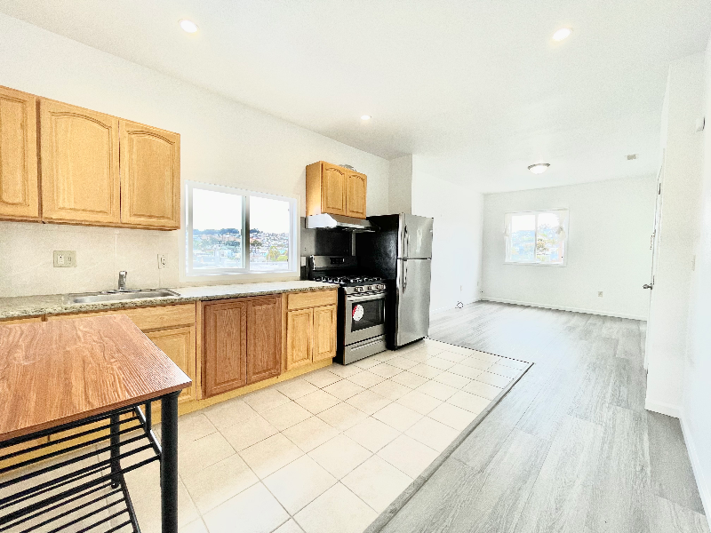 521 Gates St #A - Photo 2 of 20