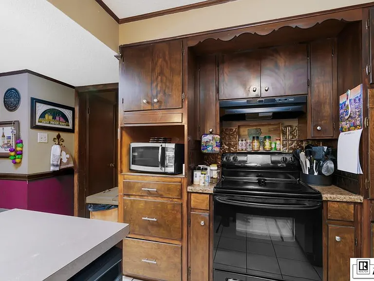 103 Pecan Bayou Dr - Photo 2 of 18