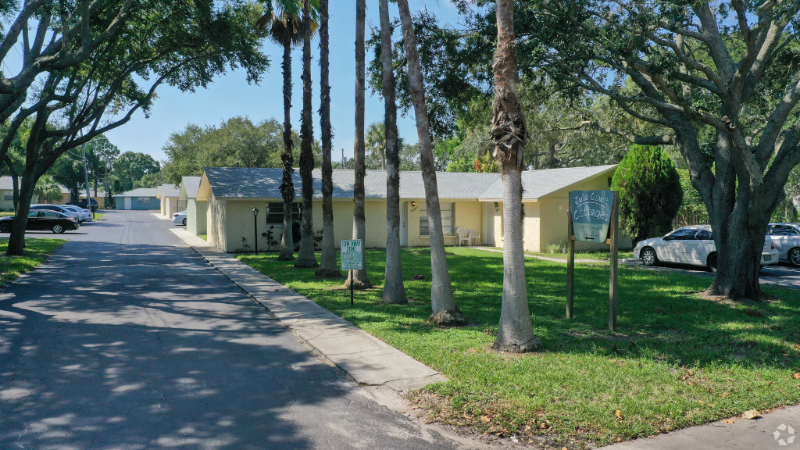 6916 Julia Ct #6916 - Photo 2 of 6