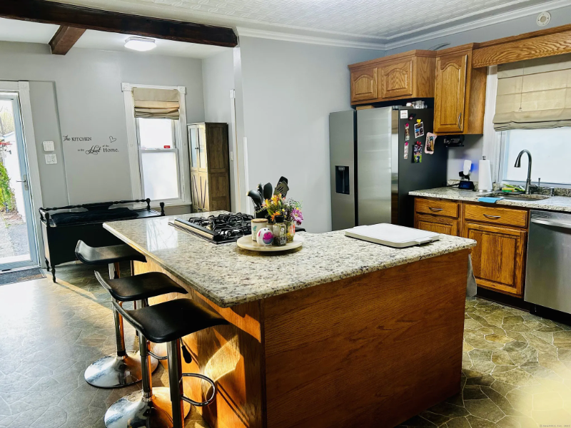 92 Curtiss St - Photo 2 of 14