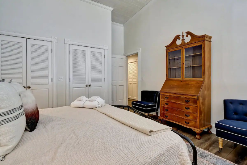 20 S Front St #1 - Photo 4 of 16