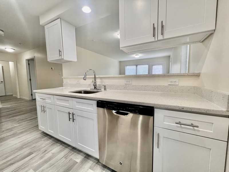 67 Lake St - Photo 5 of 12