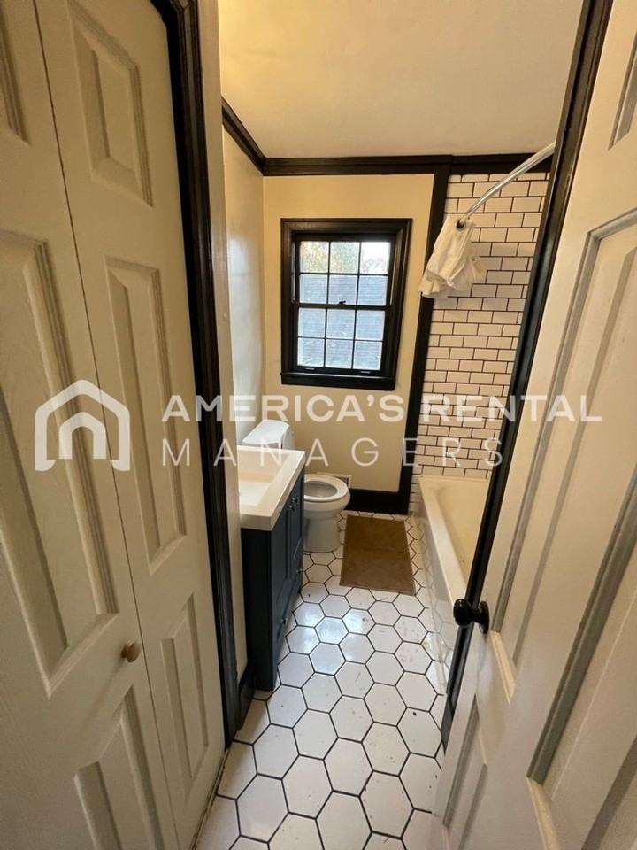 8429 5th Ave S - Photo 6 of 15