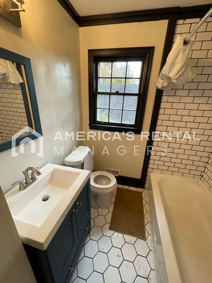 8429 5th Ave S - Photo 7 of 15