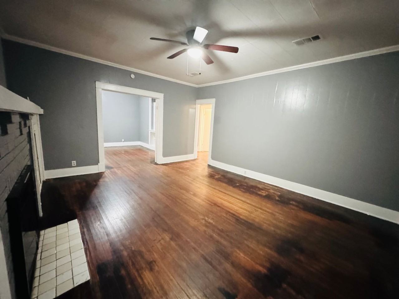 3648 Evangeline St - Photo 4 of 39