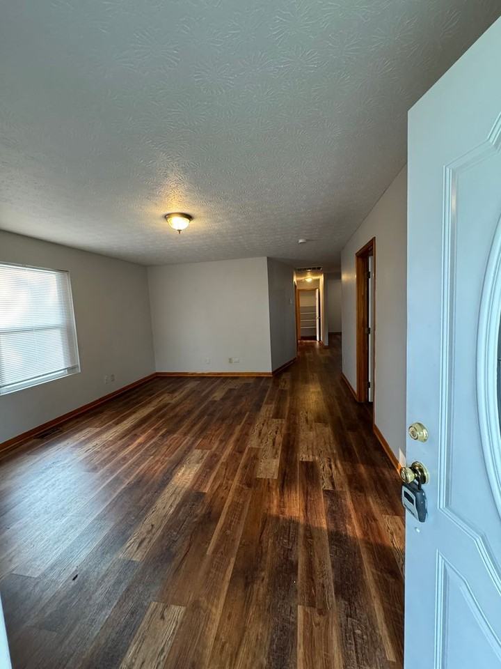 1616 Edgecombe Ave - Photo 3 of 12