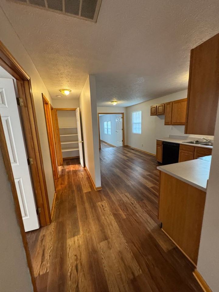 1616 Edgecombe Ave - Photo 6 of 12