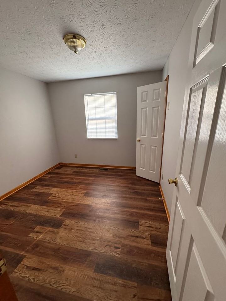 1616 Edgecombe Ave - Photo 7 of 12