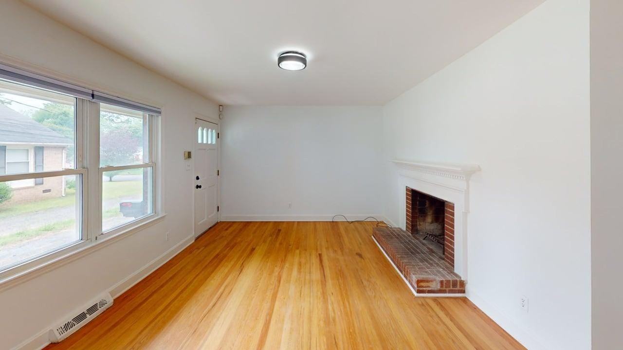 1510 Woodhill Ln - Photo 3 of 23