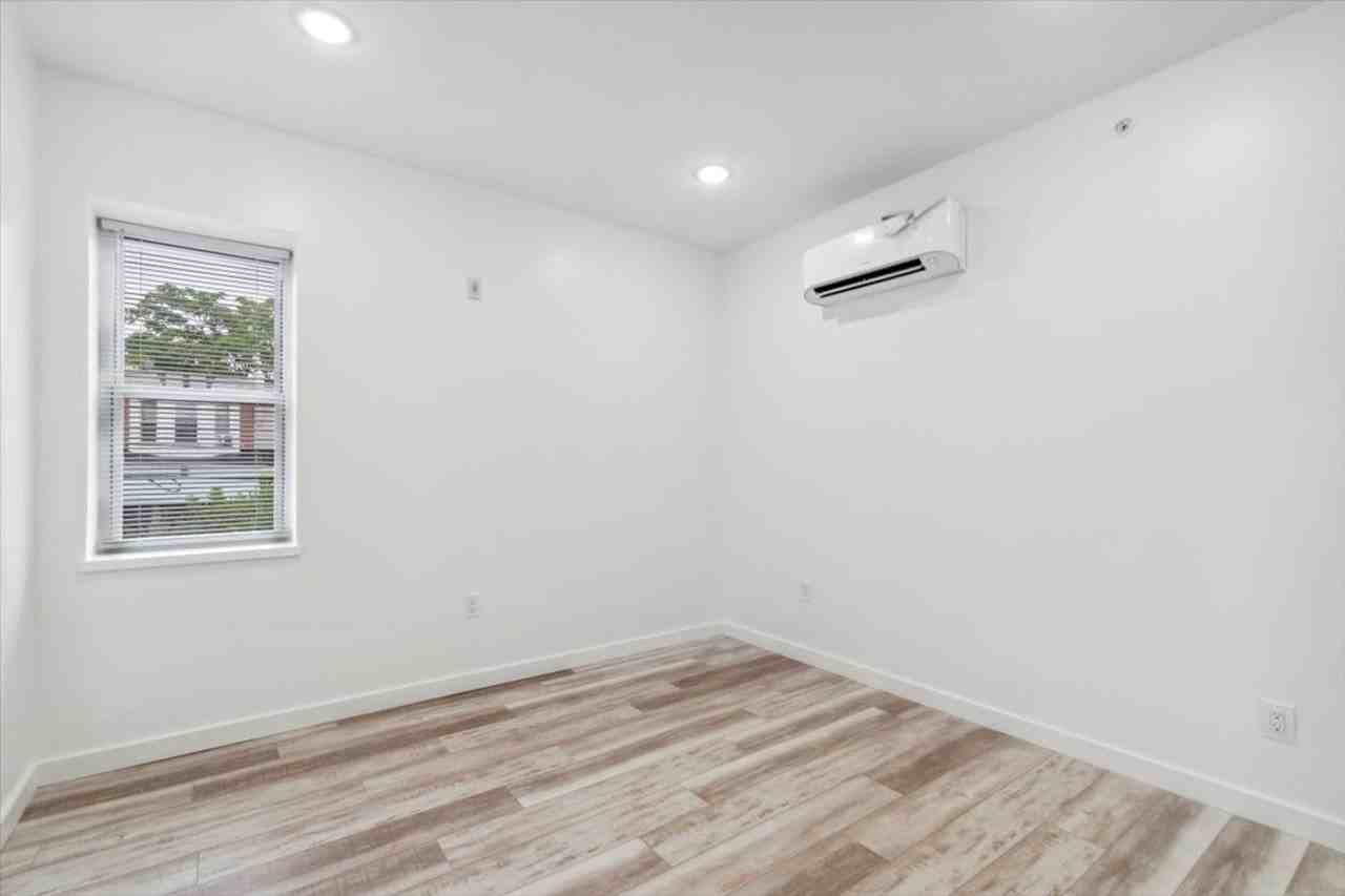 6161 Walnut St Apt 2c - Photo 6 of 11