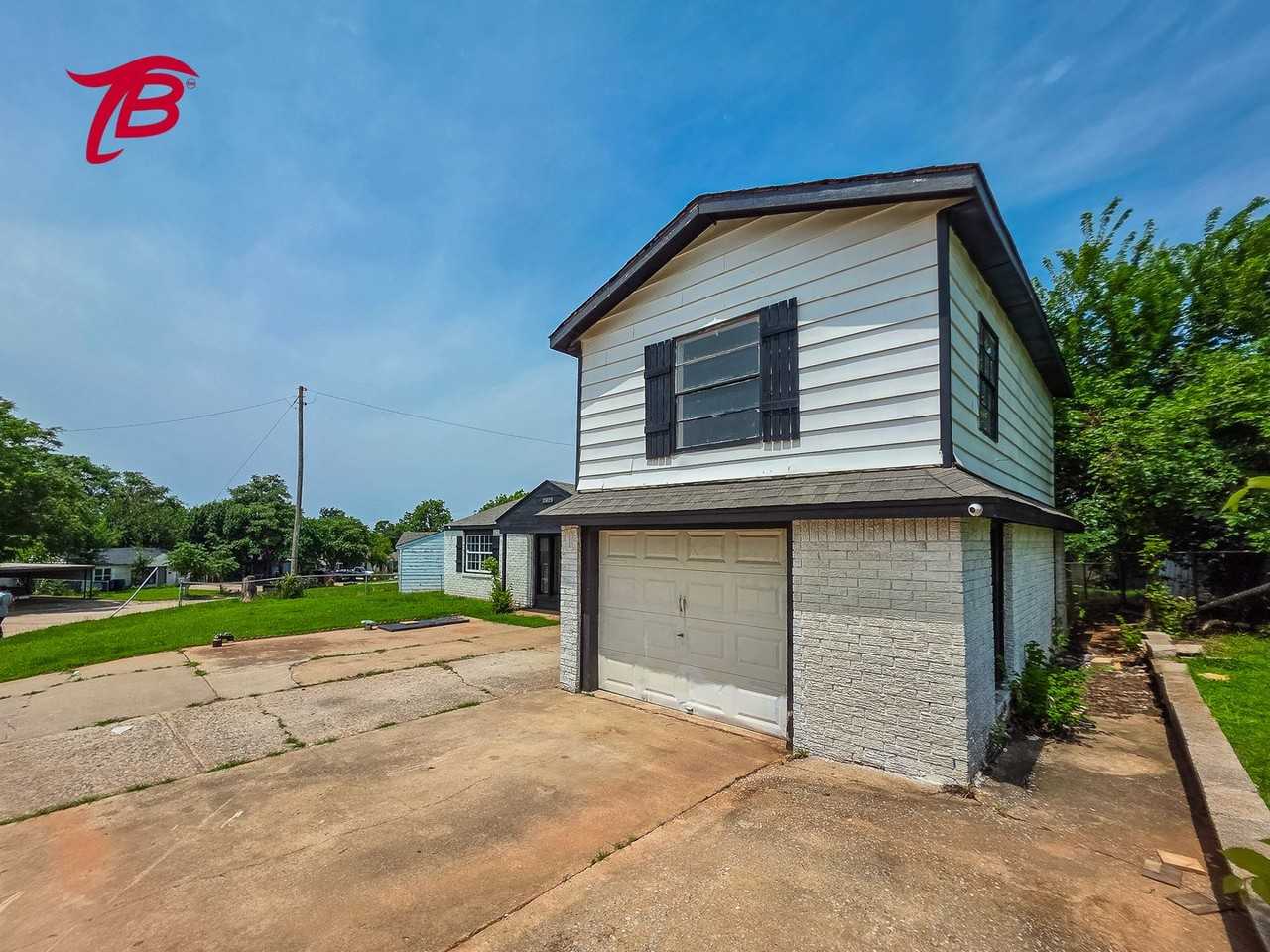 2025 S Emco Dr - Photo 4 of 28