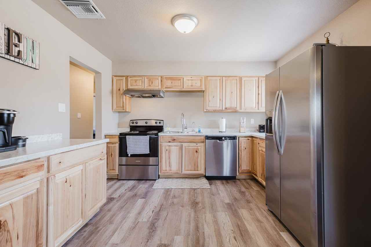 1304 Hendrix Ave - Photo 7 of 27