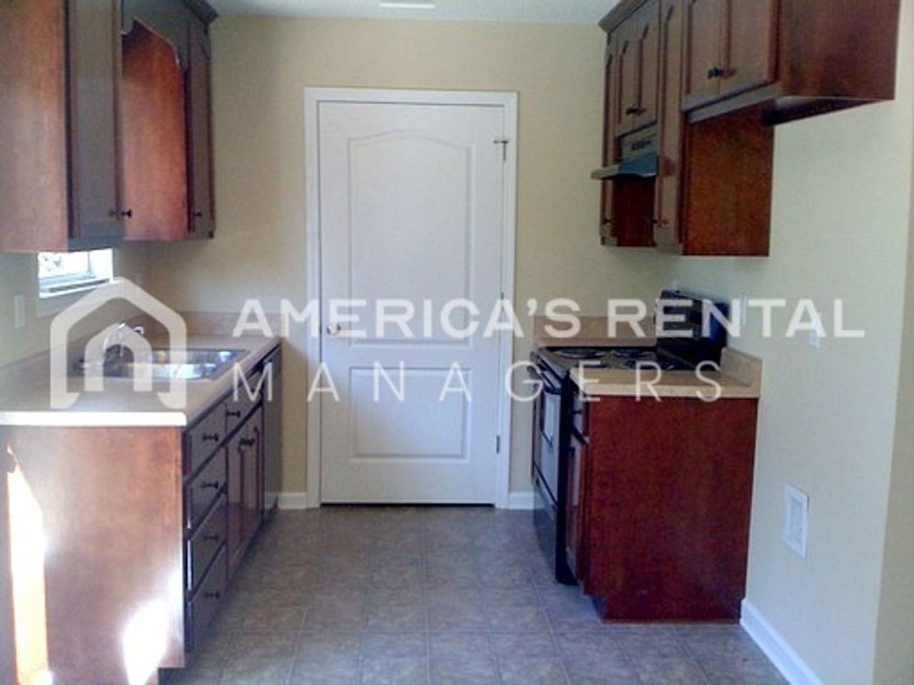 12588 Drift Bay Cv - Photo 3 of 9