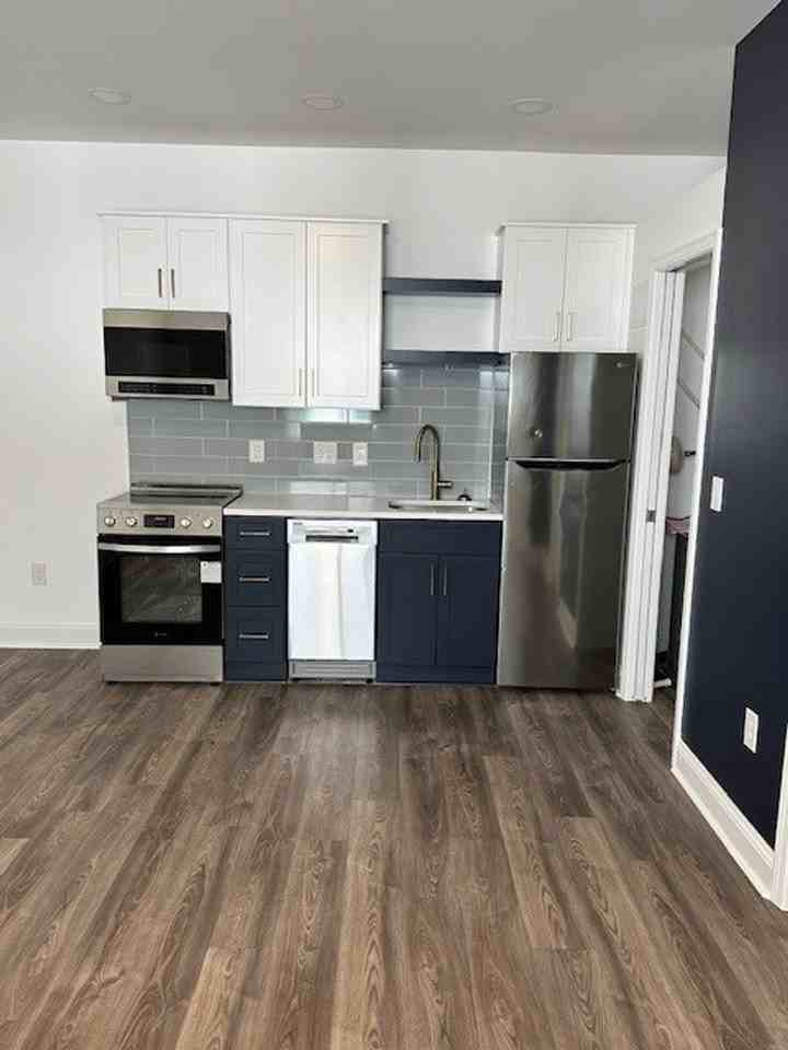 Cargo North - Photo 5 of 15