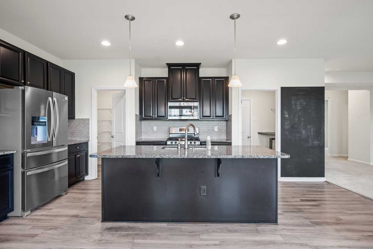 359 Spring Hill Pl - Photo 3 of 50