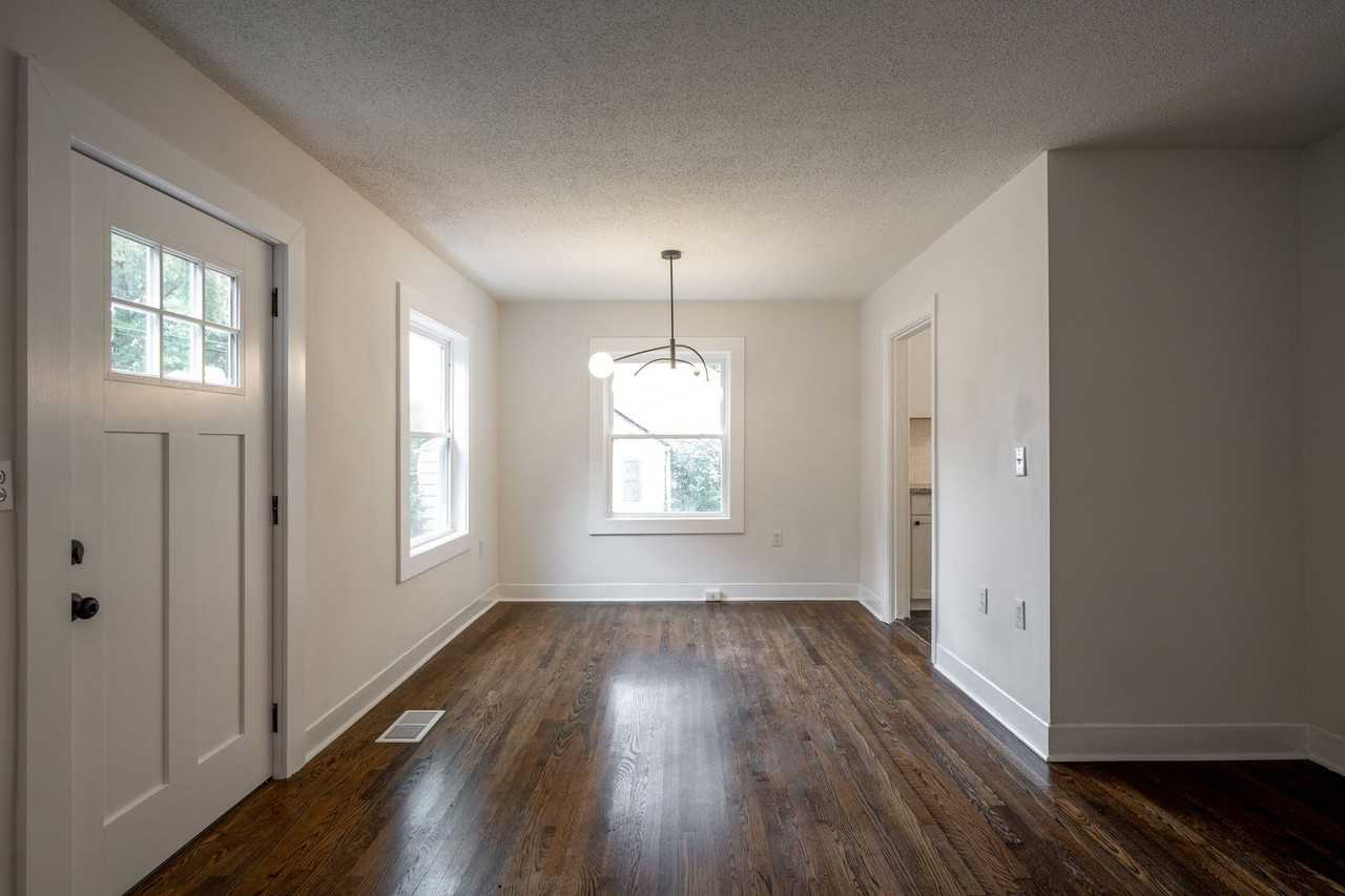 165 Hunt Ave - Photo 6 of 20