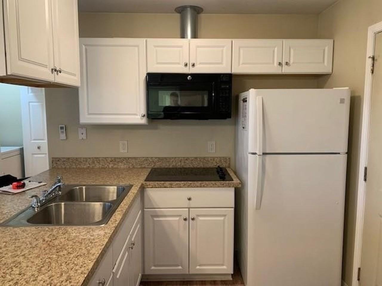 451 Country Club Rd - Photo 2 of 7