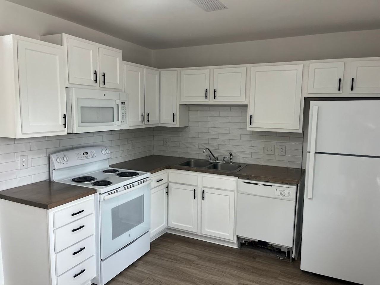 1 S Anderson Ave #D - Photo 4 of 10