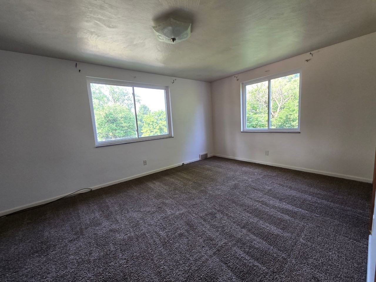 Center Ave - Photo 5 of 7