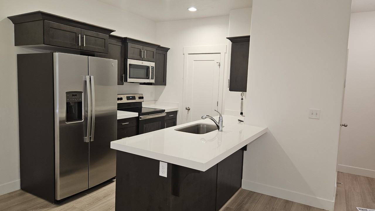 7271 N Silver Spring Way #NA - Photo 3 of 25